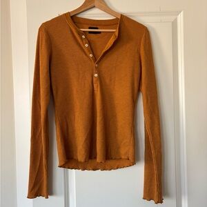 WSLY Amber Long Sleeve Henley Top